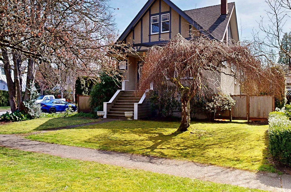 House for sale at 4402 W 12th Avenue Vancouver British Columbia - MLS: R3122252