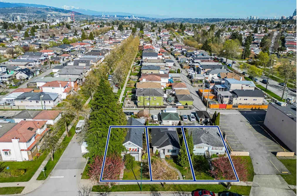 4404 RUPERT STREET, Vancouver BC V5R 2J2, Vancouver BC — Residential for Sale - Photo 2