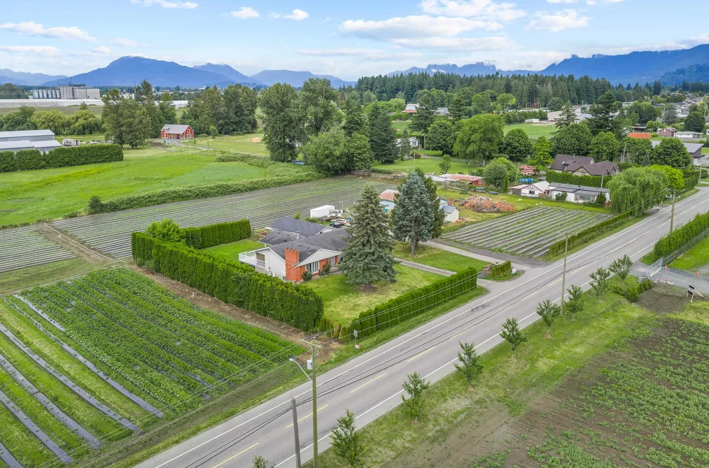 44081 KEITH WILSON ROAD, Chilliwack BC V2R 4B5, Chilliwack BC — Residential for Sale - Photo 2
