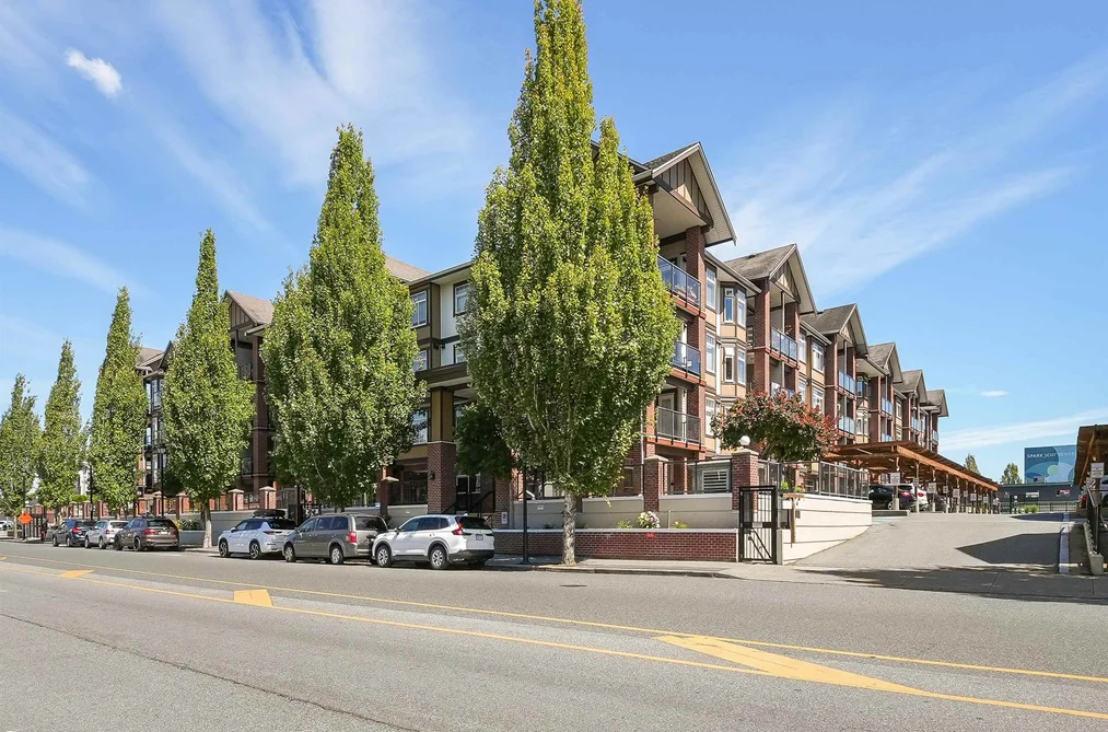 Condo for sale at 441 5660 201a Street Langley British Columbia - MLS: R3158453