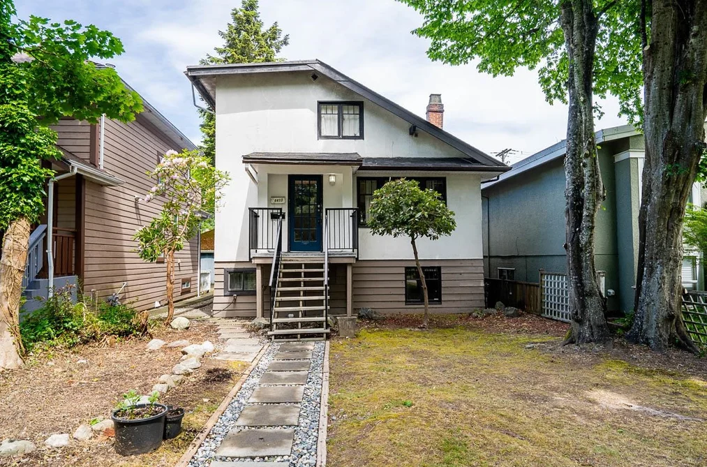 House for sale at 4413 W 13 Avenue Vancouver British Columbia - MLS: R3134674