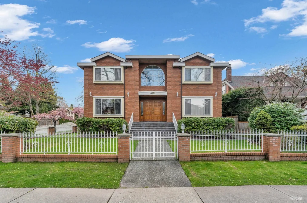 House for sale at 4418 Osler Street Vancouver British Columbia - MLS: R3114327