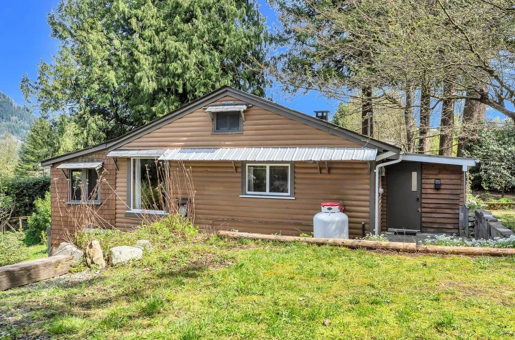House for sale at 44239 Bayview Road Mission British Columbia - MLS: R3117727