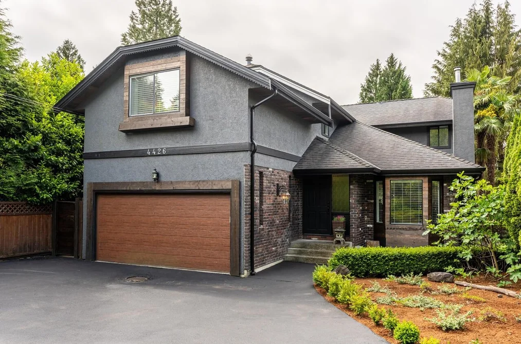 House for sale at 4426 Marine Drive West Vancouver British Columbia - MLS: R3123412