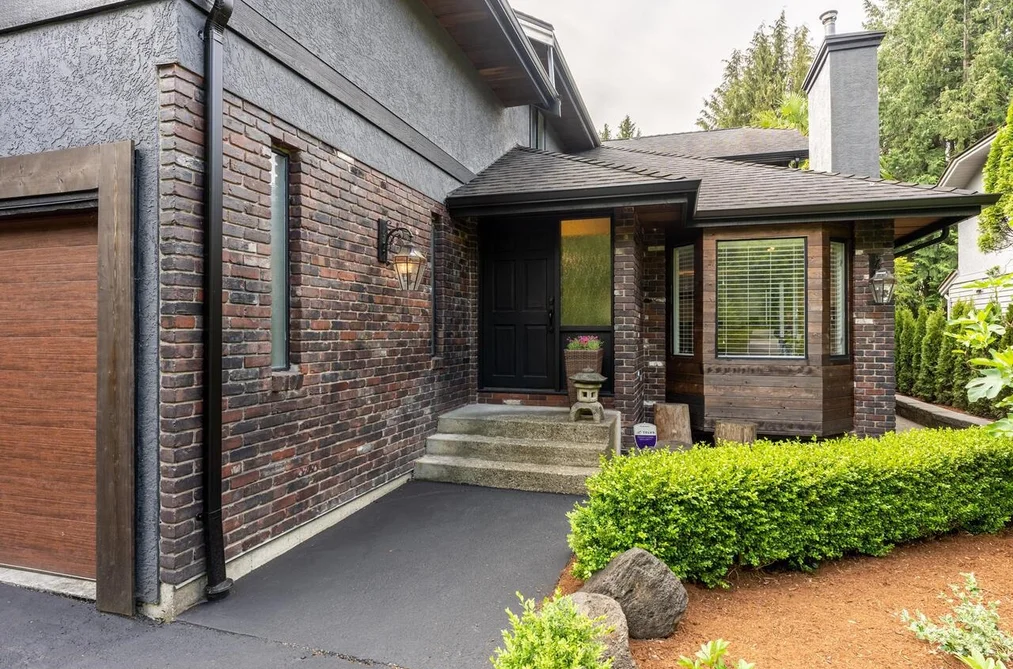 4426 MARINE DRIVE, West Vancouver BC V7W 2N9, West Vancouver BC — Residential for Sale - Photo 2