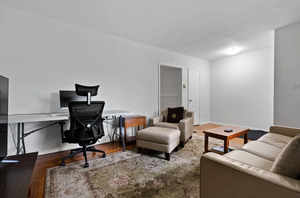 443-445 W KEITH ROAD, Vancouver BC V7M 1M2, Vancouver BC — Residential Income for Sale - Photo 3