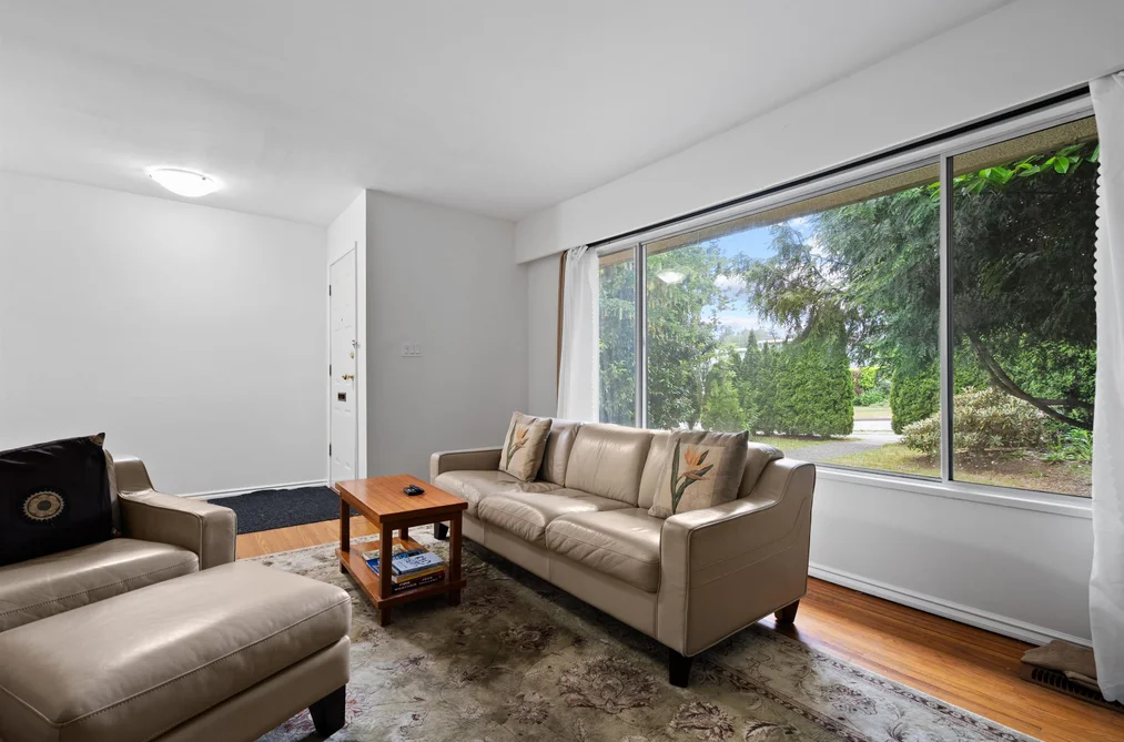443-445 W KEITH ROAD, Vancouver BC V7M 1M2, Vancouver BC — Residential Income for Sale - Photo 4