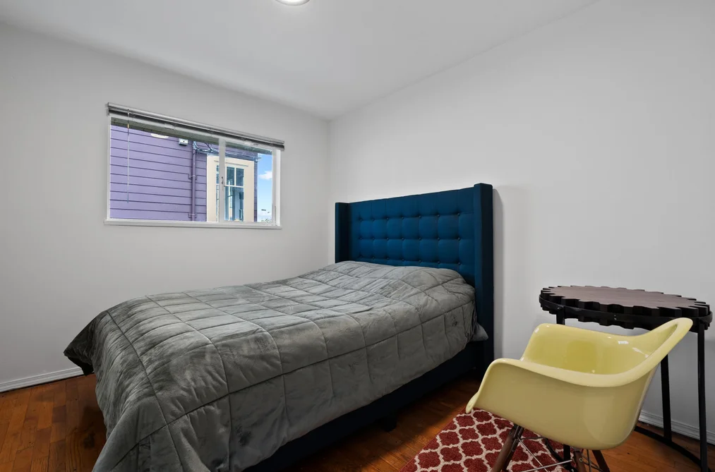 443-445 W KEITH ROAD, Vancouver BC V7M 1M2, Vancouver BC — Residential Income for Sale - Photo 7