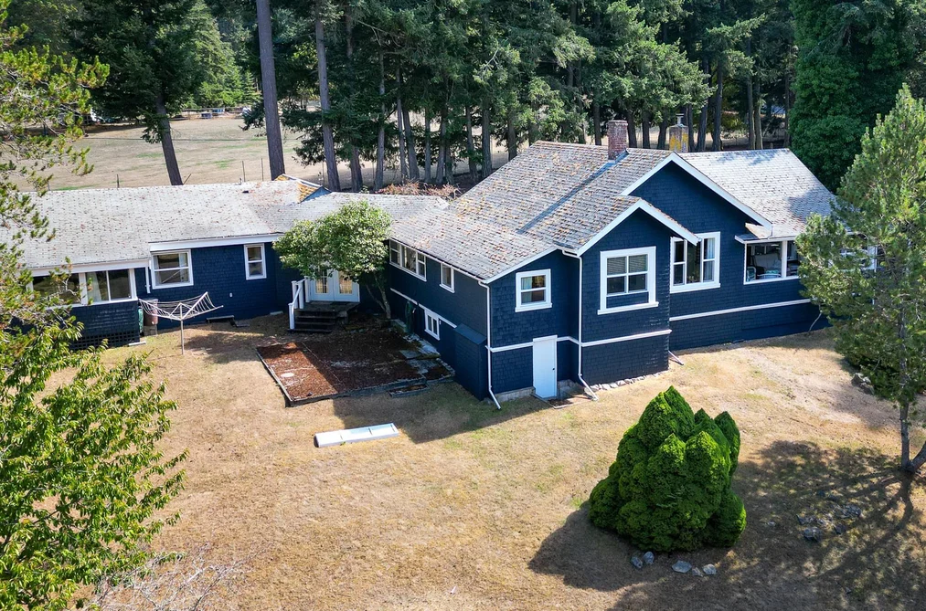 House for sale at 443 Fernhill Road Mayne Island British Columbia - MLS: R3165530