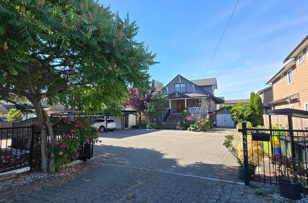 4431 STEVESTON HIGHWAY, Vancouver, BC — Residential for Sale — Photo 3 of 6