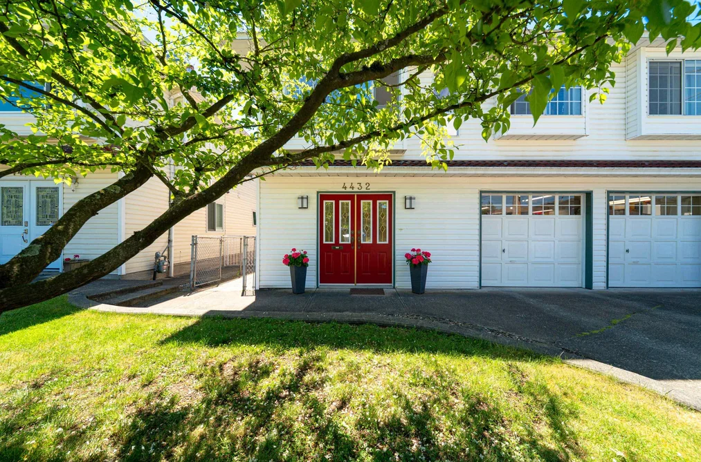 4432 GRAVELEY STREET, Burnaby BC V5C 3T8, Burnaby BC — Residential for Sale - Main Photo