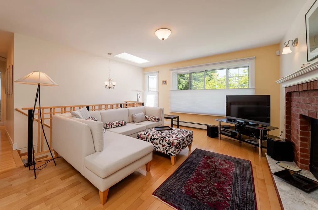 4432 GRAVELEY STREET, Burnaby BC V5C 3T8, Burnaby BC — Residential for Sale - Photo 2