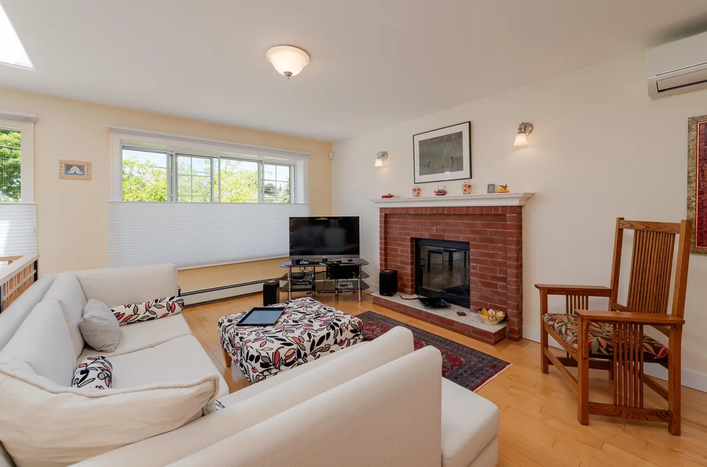 4432 GRAVELEY STREET, Burnaby BC V5C 3T8, Burnaby BC — Residential for Sale — Photo 3 of 39