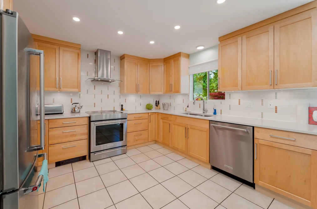 4432 GRAVELEY STREET, Burnaby BC V5C 3T8, Burnaby BC — Residential for Sale — Photo 9 of 39