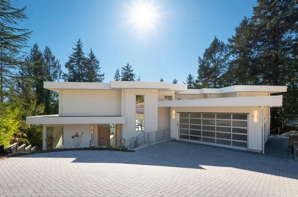 House for sale at 4437 Piccadilly North West Vancouver British Columbia - MLS: R3095839