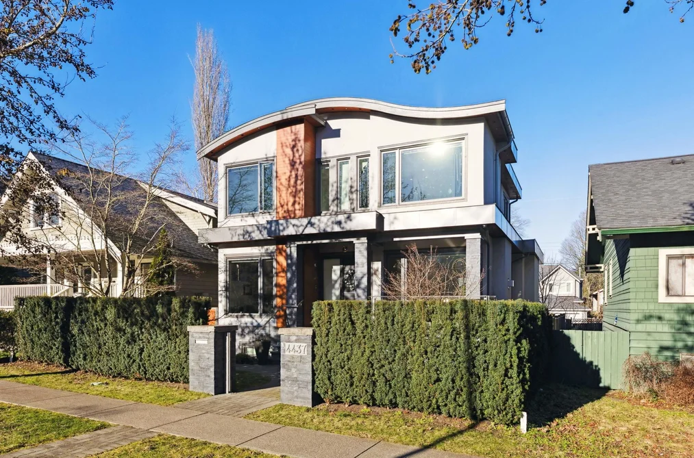 House for sale at 4437 W 13th Avenue Vancouver British Columbia - MLS: R3149674