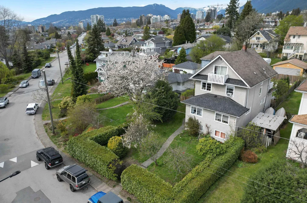 444 E 6TH STREET, North Vancouver BC V7L 1P9, North Vancouver BC — Residential for Sale - Photo 3