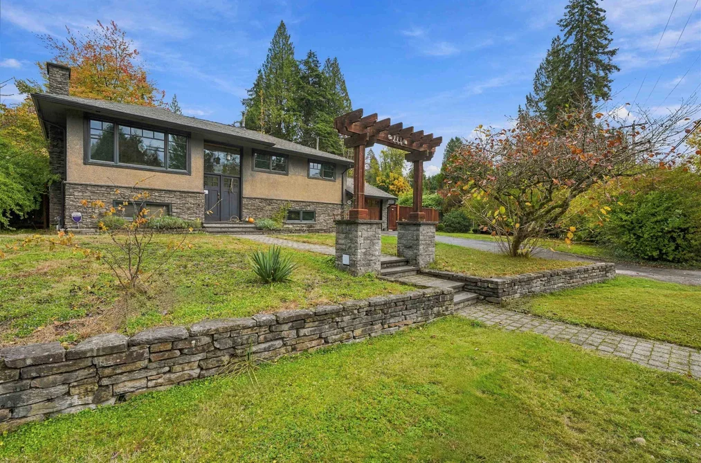 444 Evergreen Place, North Vancouver, BC - MLS: R3179589 - Photo 1 444 Evergreen Place, North Vancouver, BC - MLS: R3179589 - Photo 1