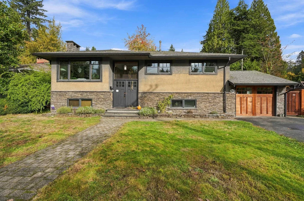 444 Evergreen Place, North Vancouver, BC - MLS: R3179589 - Photo 2 444 Evergreen Place, North Vancouver, BC - MLS: R3179589 - Photo 2