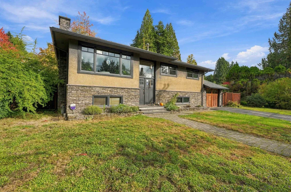 444 Evergreen Place, North Vancouver, BC - MLS: R3179589 - Photo 4 444 Evergreen Place, North Vancouver, BC - MLS: R3179589 - Photo 4