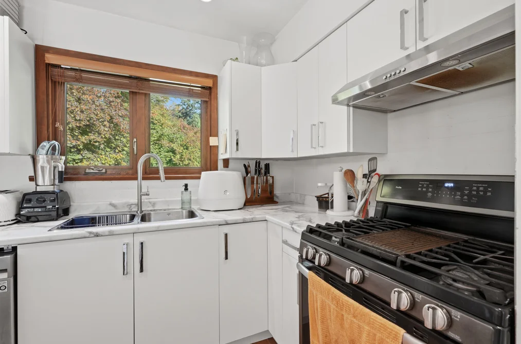 444 Evergreen Place, North Vancouver, BC - MLS: R3179589 - Photo 6 444 Evergreen Place, North Vancouver, BC - MLS: R3179589 - Photo 6