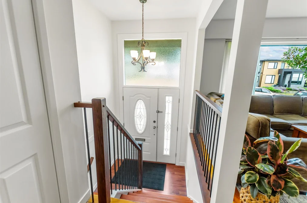 444 LAKEVIEW STREET, Coquitlam, BC — Residential for Sale - Photo 2