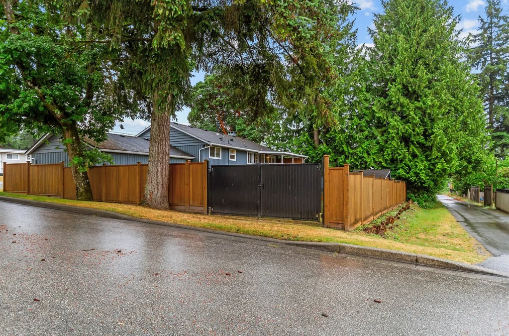 444 LAKEVIEW STREET, Coquitlam, BC — Residential for Sale — Photo 32 of 33