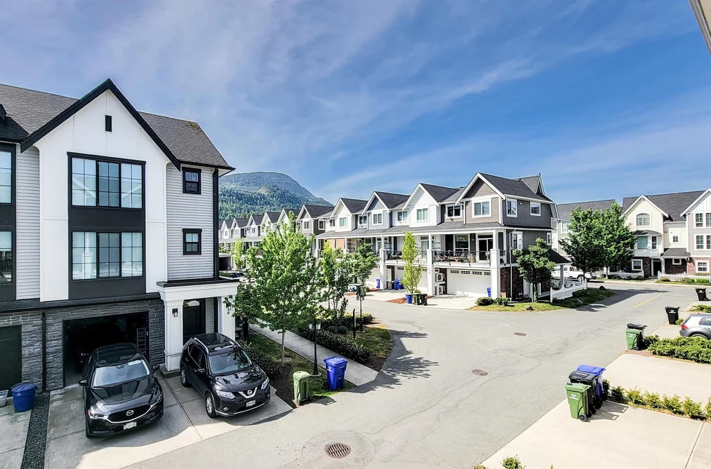 44486 SHERRY DRIVE, Chilliwack BC V2R 0R6, Chilliwack BC — Residential for Sale - Photo 2