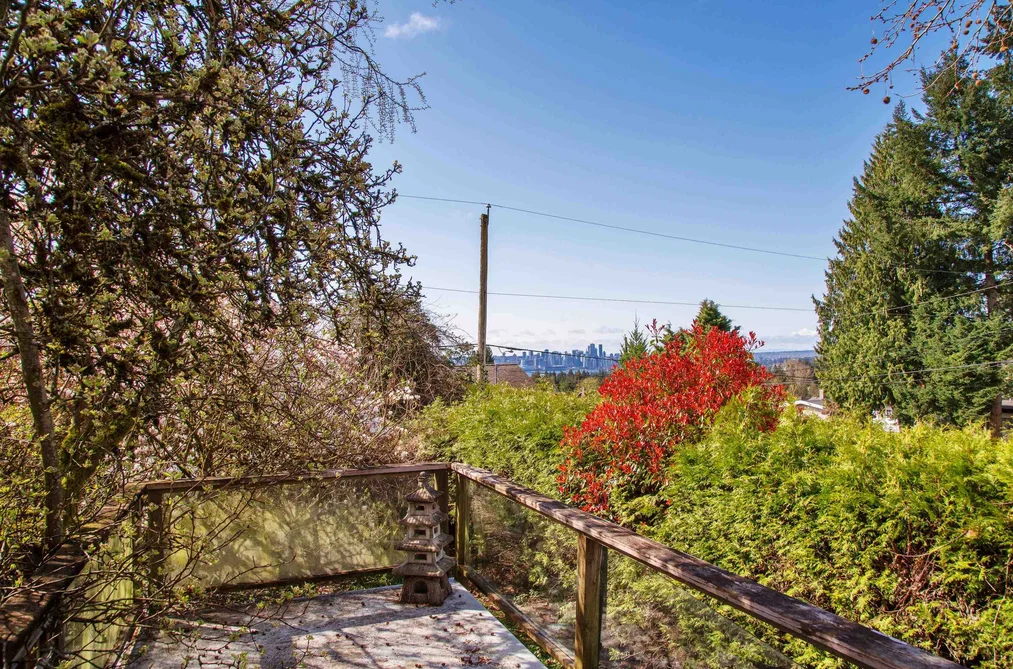 445 W QUEENS ROAD, North Vancouver BC V7N 2K8, North Vancouver BC — Residential for Sale - Photo 2