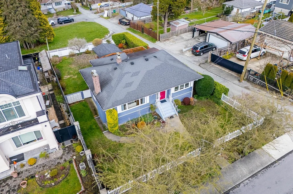 House for sale at 4457 Burke Street Burnaby British Columbia - MLS: R3110685