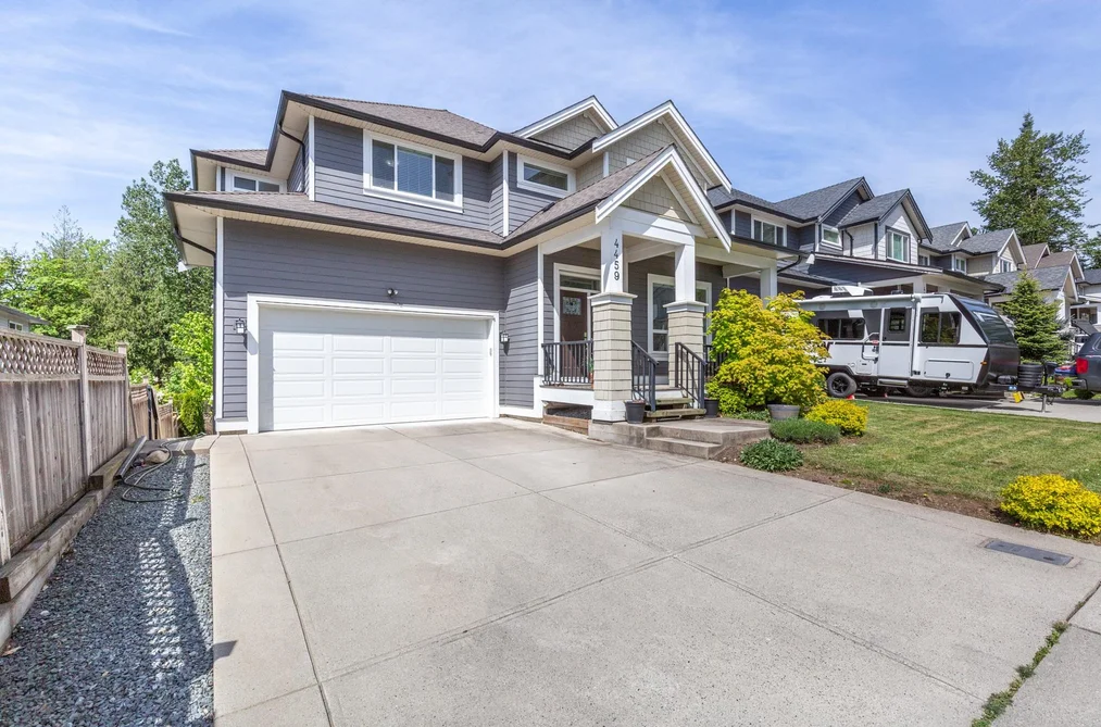 4459 FARINA ROAD, Abbotsford BC V3G 0E8, Abbotsford BC — Residential for Sale - Photo 2