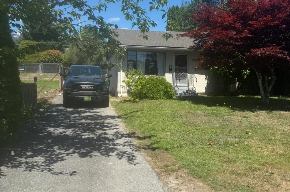 446 E 16TH STREET, North Vancouver BC V7L 2T5, North Vancouver BC — Residential for Sale - Photo 2