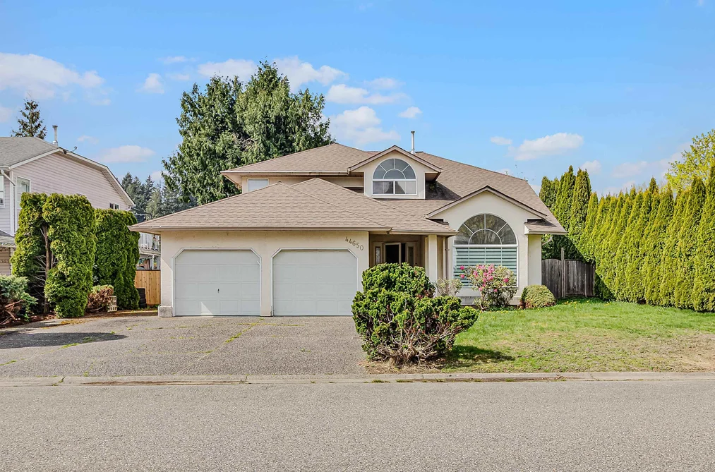 House for sale at 44650 Cumberland Avenue Chilliwack British Columbia - MLS: R3111888
