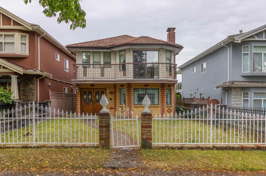 House for sale at 4467 Perry Street Vancouver British Columbia - MLS: R3150565