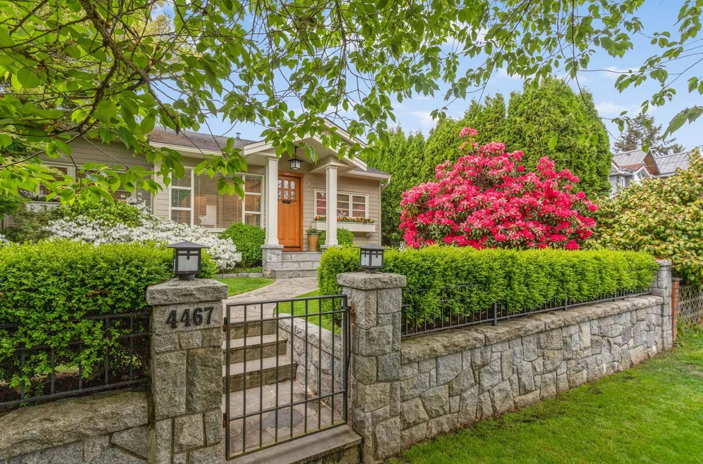 House for sale at 4467 St. George Street Vancouver British Columbia - MLS: R3124831