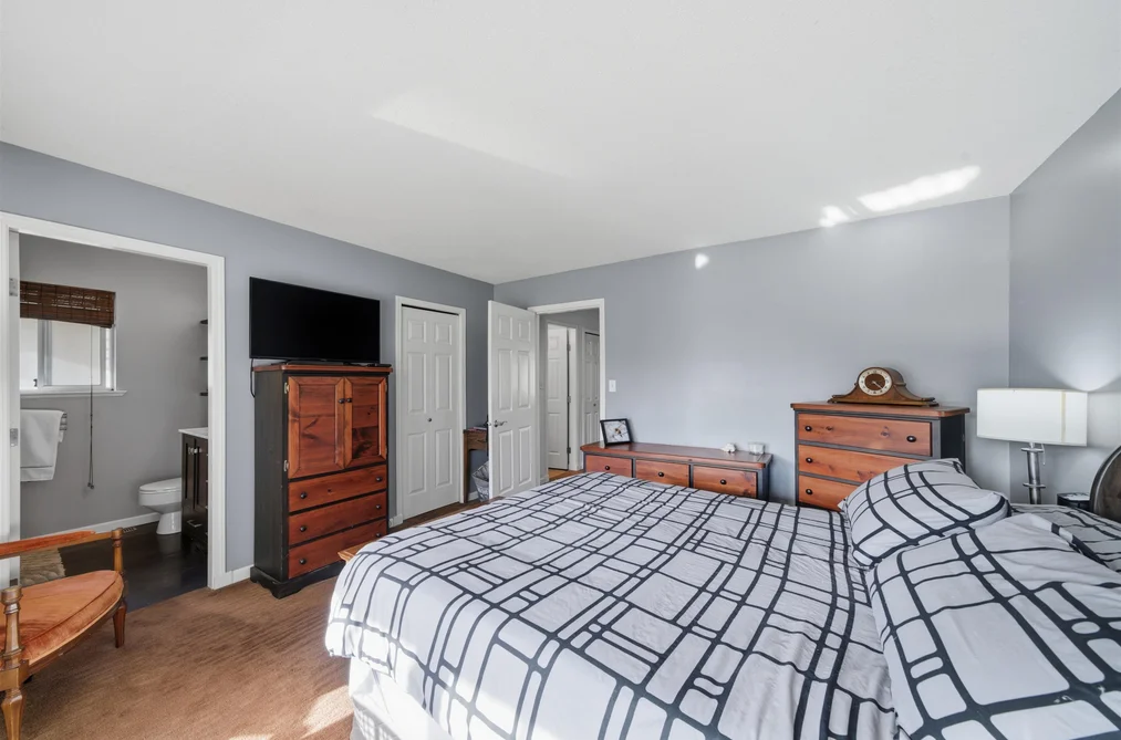 4468 Graveley Street, Burnaby, BC - MLS: R3163076 - Photo 3 4468 Graveley Street, Burnaby, BC - MLS: R3163076 - Photo 3