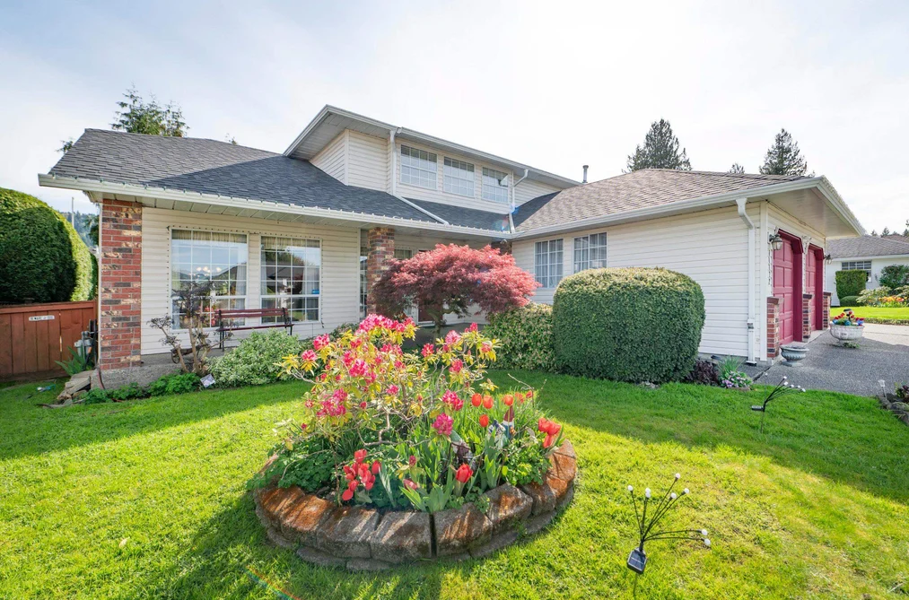 House for sale at 44722 Cumberland Avenue Chilliwack British Columbia - MLS: R3113246