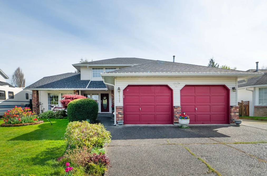 44722 CUMBERLAND AVENUE, Chilliwack BC V2R 3B6, Chilliwack BC — Residential for Sale - Photo 2