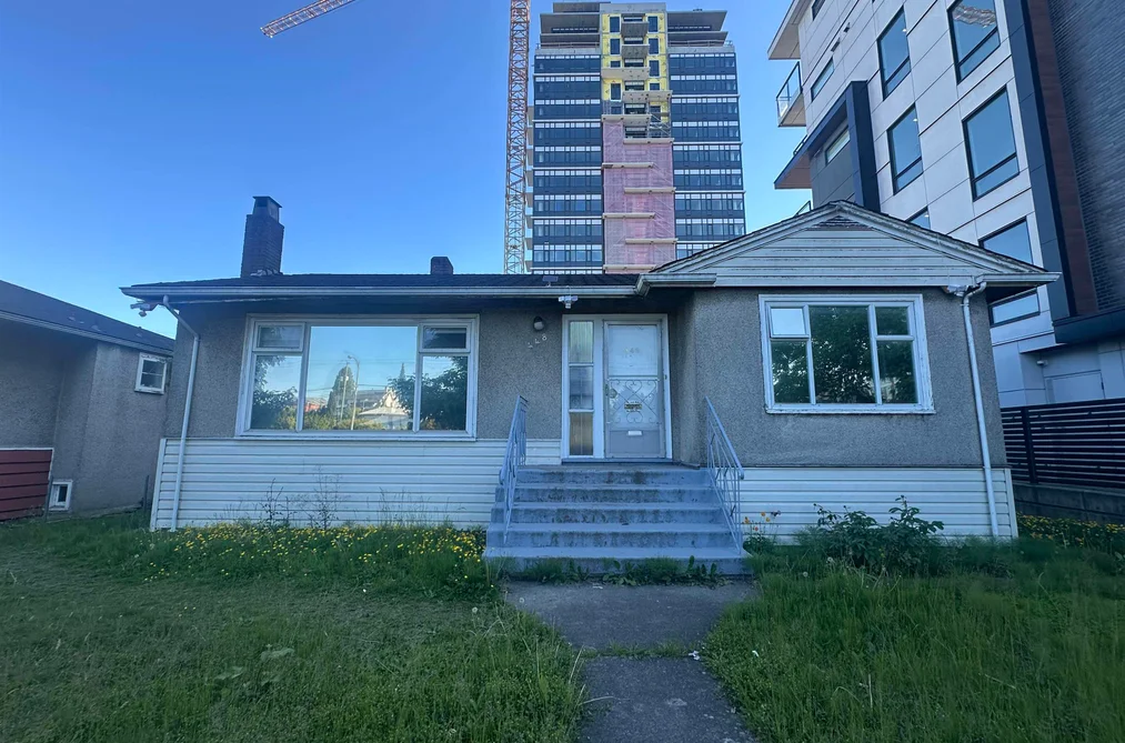 House for sale at 448 W 41st Avenue Vancouver British Columbia - MLS: R3126627