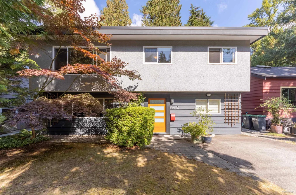House for sale at 4482 Cove Cliff Road North Vancouver British Columbia - MLS: R3167091