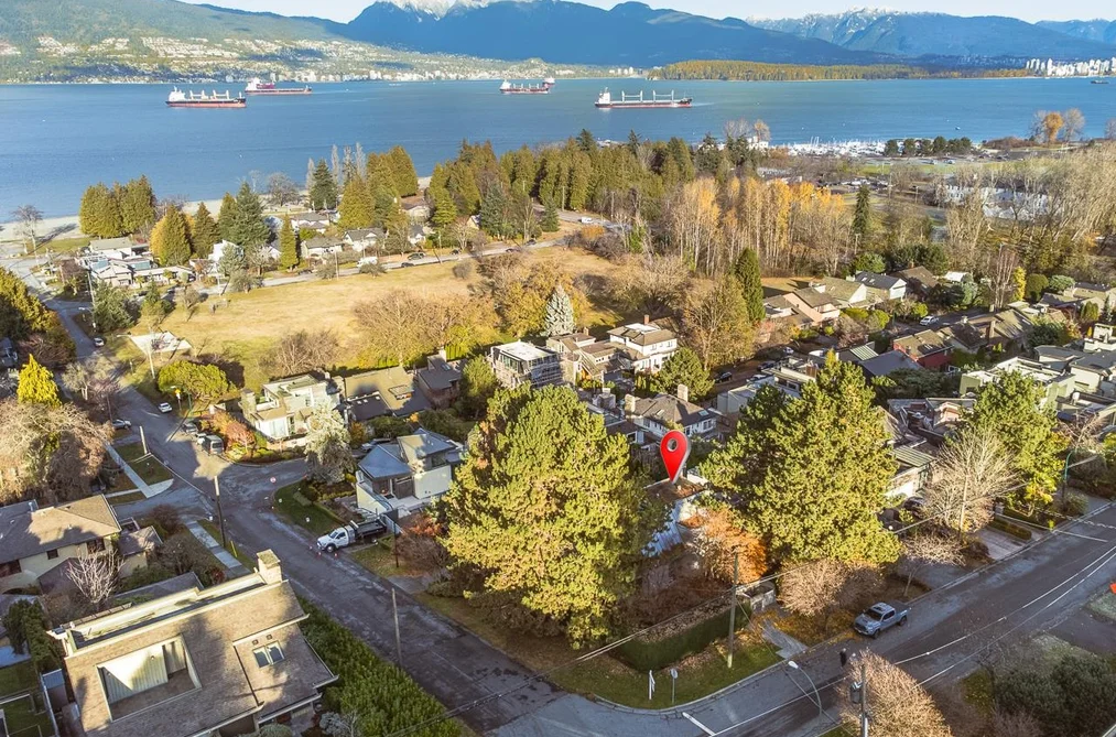 House for sale at 4489 W 2nd Avenue Vancouver British Columbia - MLS: R2898802