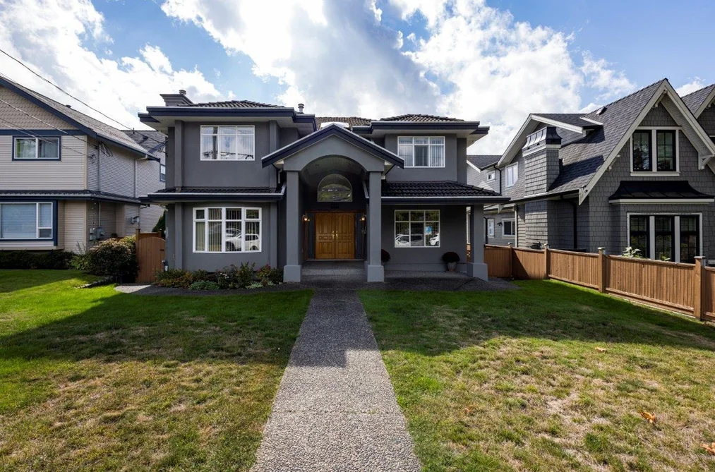 House for sale at 449 E 16th Street North Vancouver British Columbia - MLS: R3169537