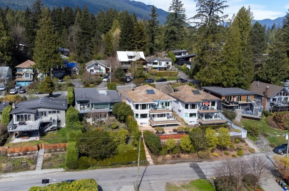 4493 EPPS AVENUE, North Vancouver BC V7G 1G2, North Vancouver BC — Residential for Sale - Photo 5