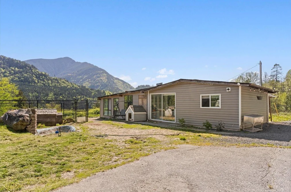 4495 HIRSCHMAN ROAD, Sardis - Chwk River Valley BC V2R 4R9, Sardis - Chwk River Valley BC — Residential for Sale - Photo 4