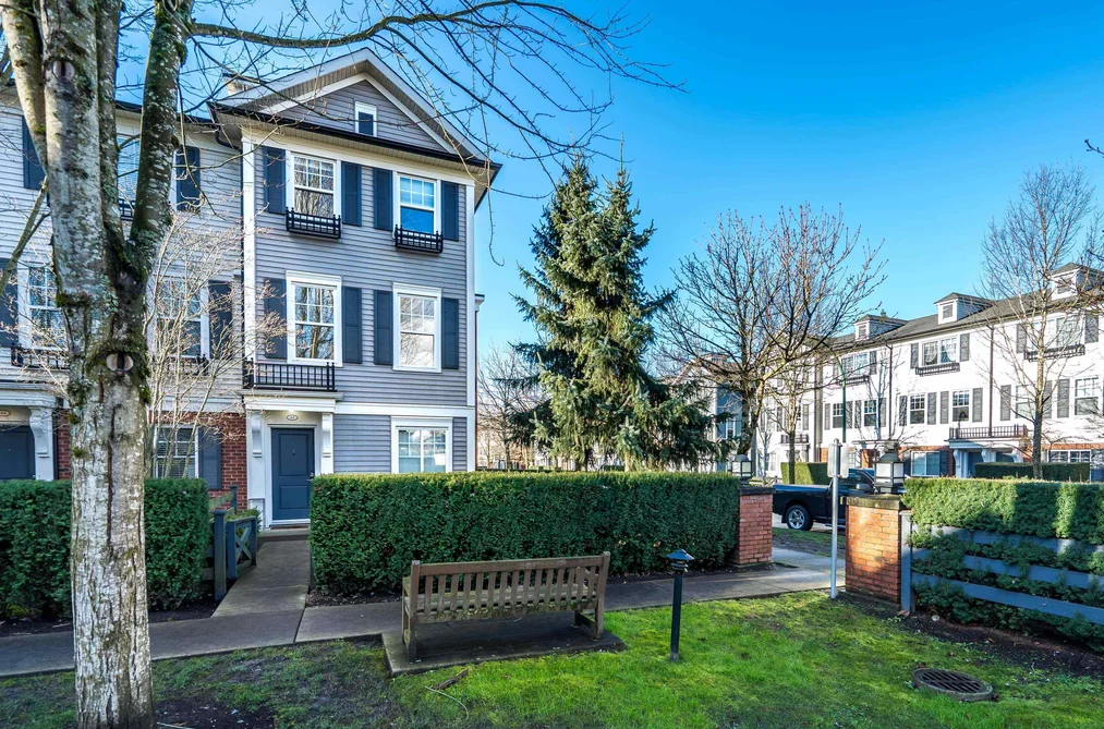 Townhouse for sale at 45 7238 189 Street Surrey British Columbia - MLS: R3076540