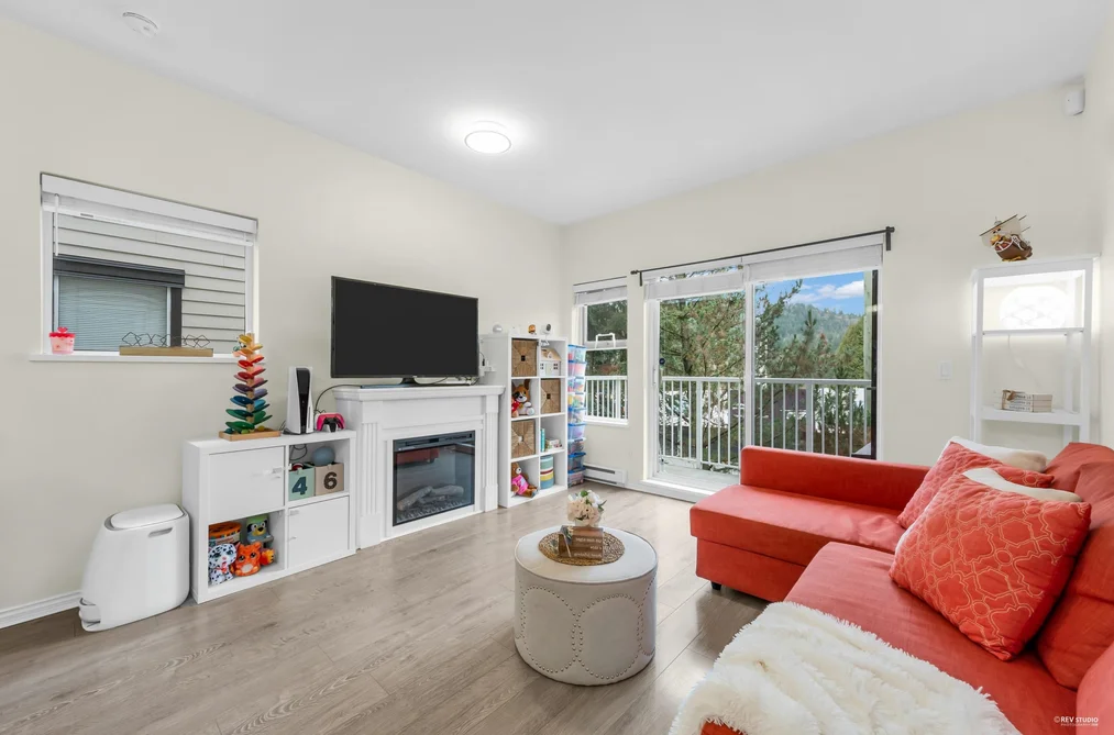 45 730 FARROW STREET, Coquitlam BC V3J 7Y7, Coquitlam BC — Residential for Sale - Photo 2