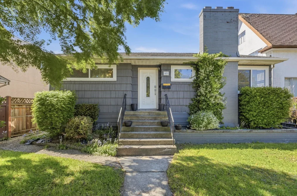 House for sale at 45 Renfrew Street Vancouver British Columbia - MLS: R3119254