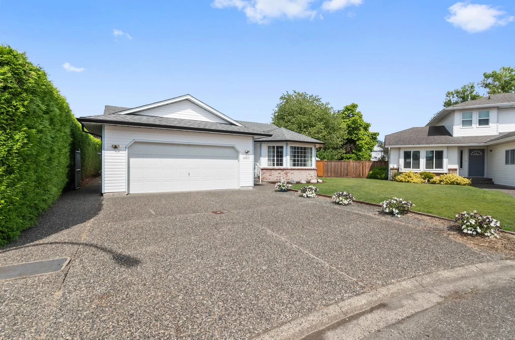 45017 STRATFORD PLACE, Chilliwack BC V2R 2Z2, Chilliwack BC — Residential for Sale — Photo 36 of 37