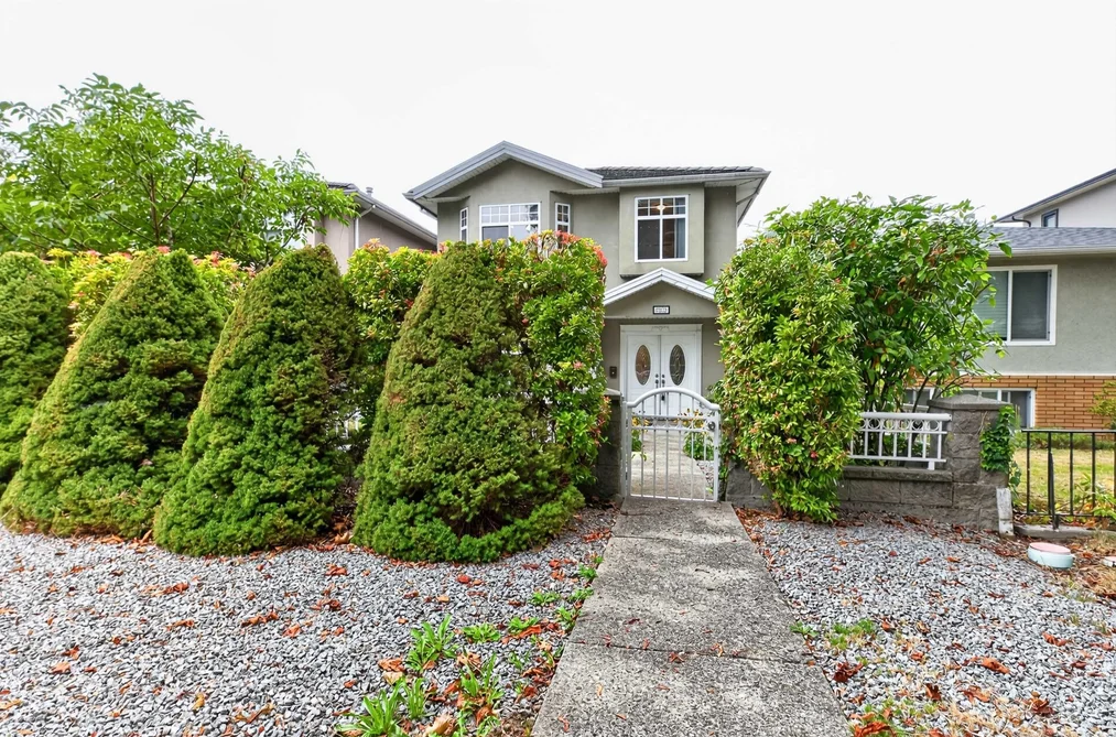 4503 Frances Street, Burnaby, BC - MLS: R3163420 - Photo 2 4503 Frances Street, Burnaby, BC - MLS: R3163420 - Photo 2