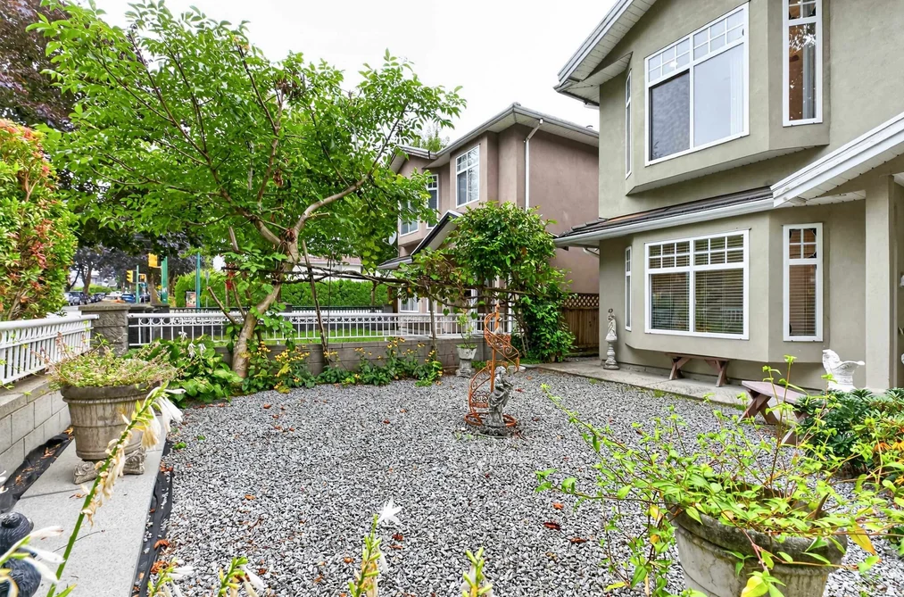 4503 Frances Street, Burnaby, BC - MLS: R3163420 - Photo 4 4503 Frances Street, Burnaby, BC - MLS: R3163420 - Photo 4
